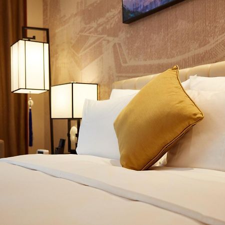 The Thousand Lantern Lake Hotel Foshan Buitenkant foto