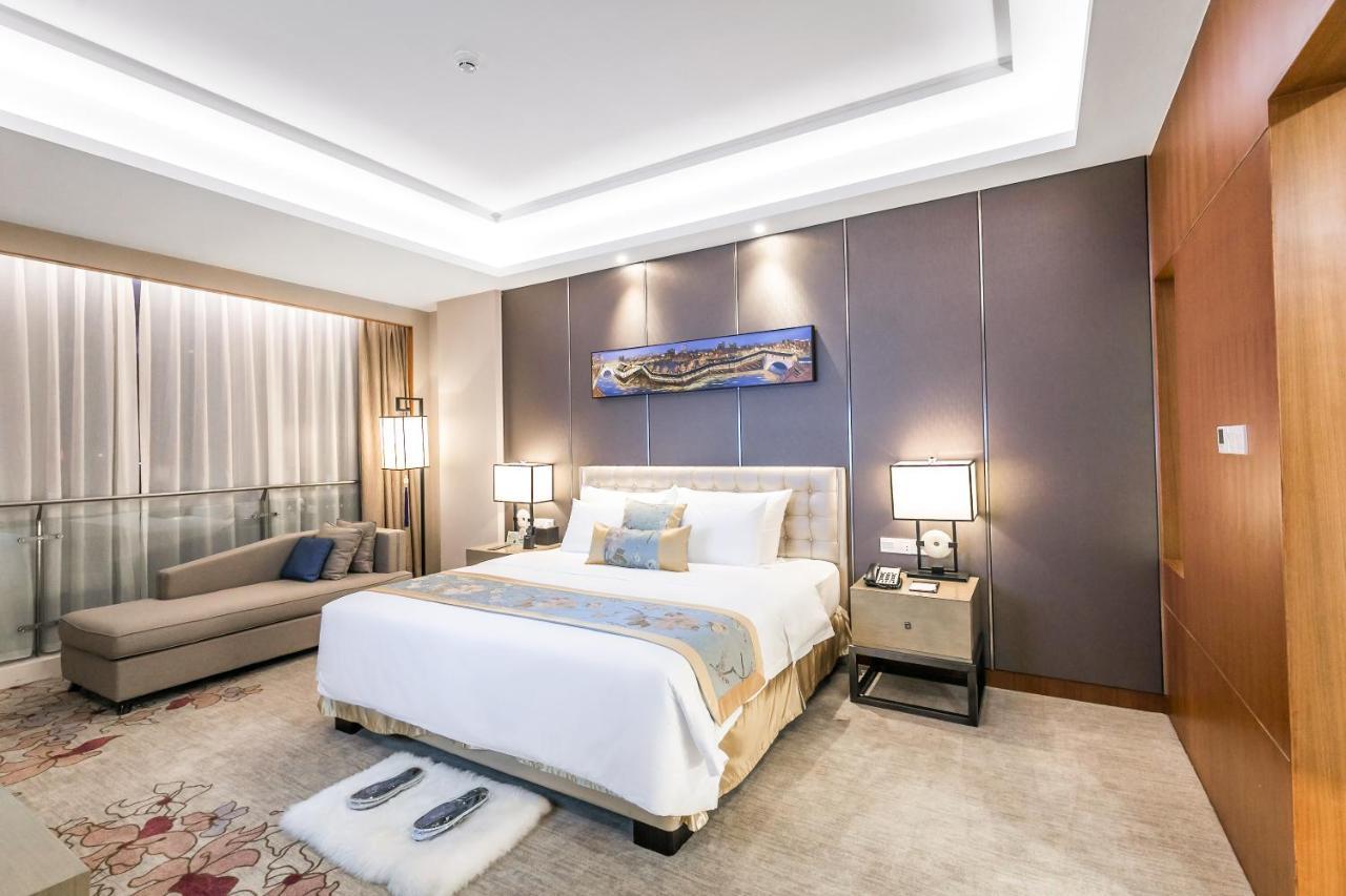 The Thousand Lantern Lake Hotel Foshan Buitenkant foto